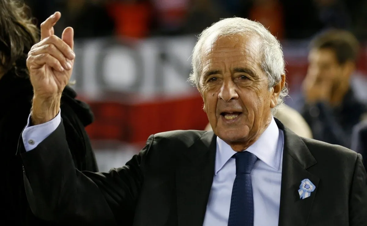 "En el día de la Patria, en el día de River, han demostrado todos ustedes que son patriotas y riverplatenses", dijo D'Onofrio.