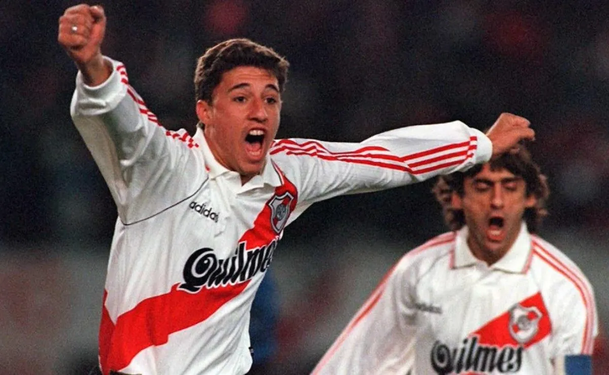 El festejo de Crespo en uno de los goles de aquella noche