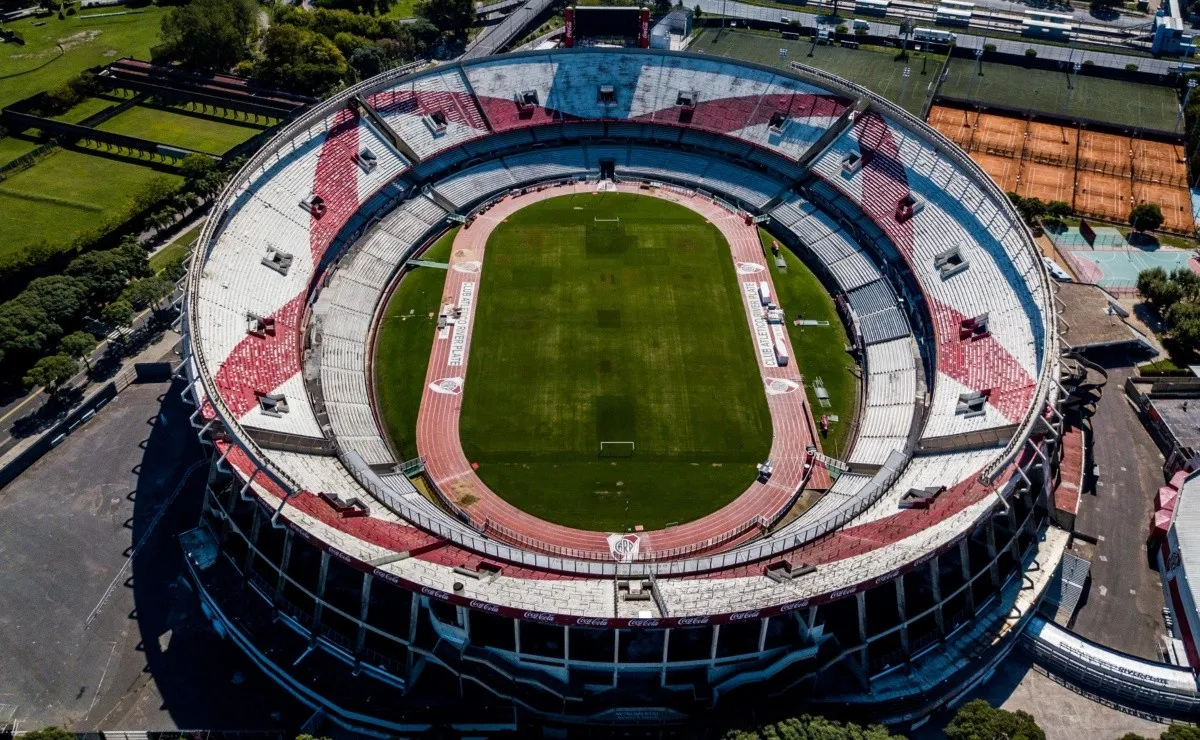 Las puertas del estadio Monumental se encuentran cerradas desde la noche del viernes 13 de marzo.