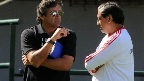 Enzo Francescoli y Ramón Díaz, en el año 2014, charlando en el estadio Monumental.
