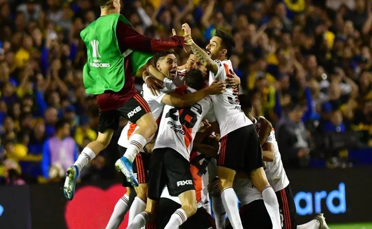 Postal de los festejos de River en la Bombonera, cuando se clasificó a la final de la Libertadores pasada
