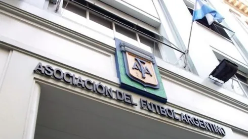 La AFA tiene cerrado su edificio en la calle Viamonte desde hace un mes y medio.