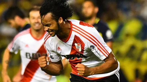 El festejo de Mina luego de su gol a Boca, en un torneo de verano