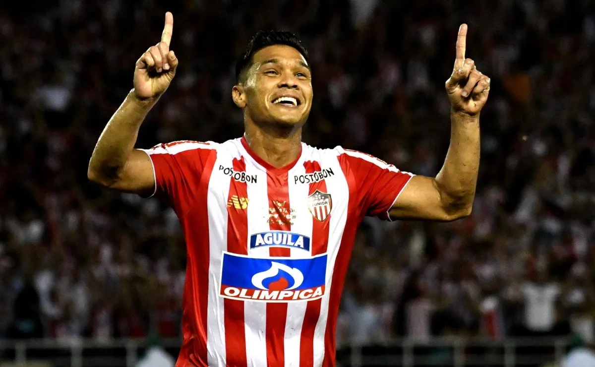 Teo, actualmente en Junior, jugó en cuatro equipos de Argentina: Racing, Lanús, River y Rosario Central. (FOTO: Getty)