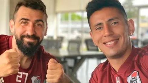 El ex Godoy Cruz junto a Lucas Pratto en una de las mañanas previas a los entrenamientos.