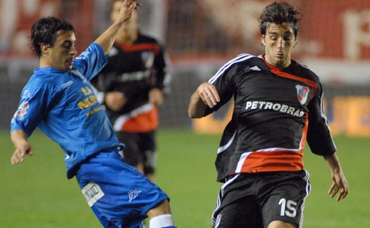 Peralta disputó 7 partidos oficiales en River y marcó un gol
