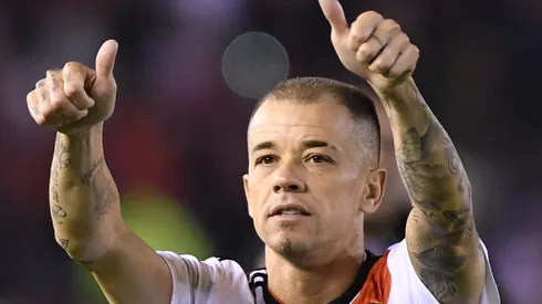 D'Alessandro intercambió su camiseta con un jugador de River cuando visitó el Monumental en mayo pasado. (FOTO: Getty)