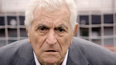 La mirada fija de un grande, un tipo humilde que siempre tendió su mano.