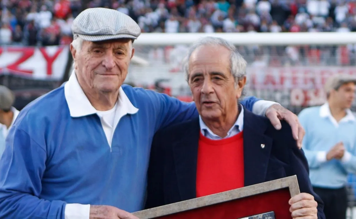 Rodolfo y Amadeo en el reconocimiento que le hicieron en 2014.