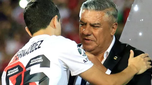 Tapia hizo la entrega de medallas y el trofeo de la Copa Argentina tras River 3- Central Córdoba 0. (FOTO: Getty)