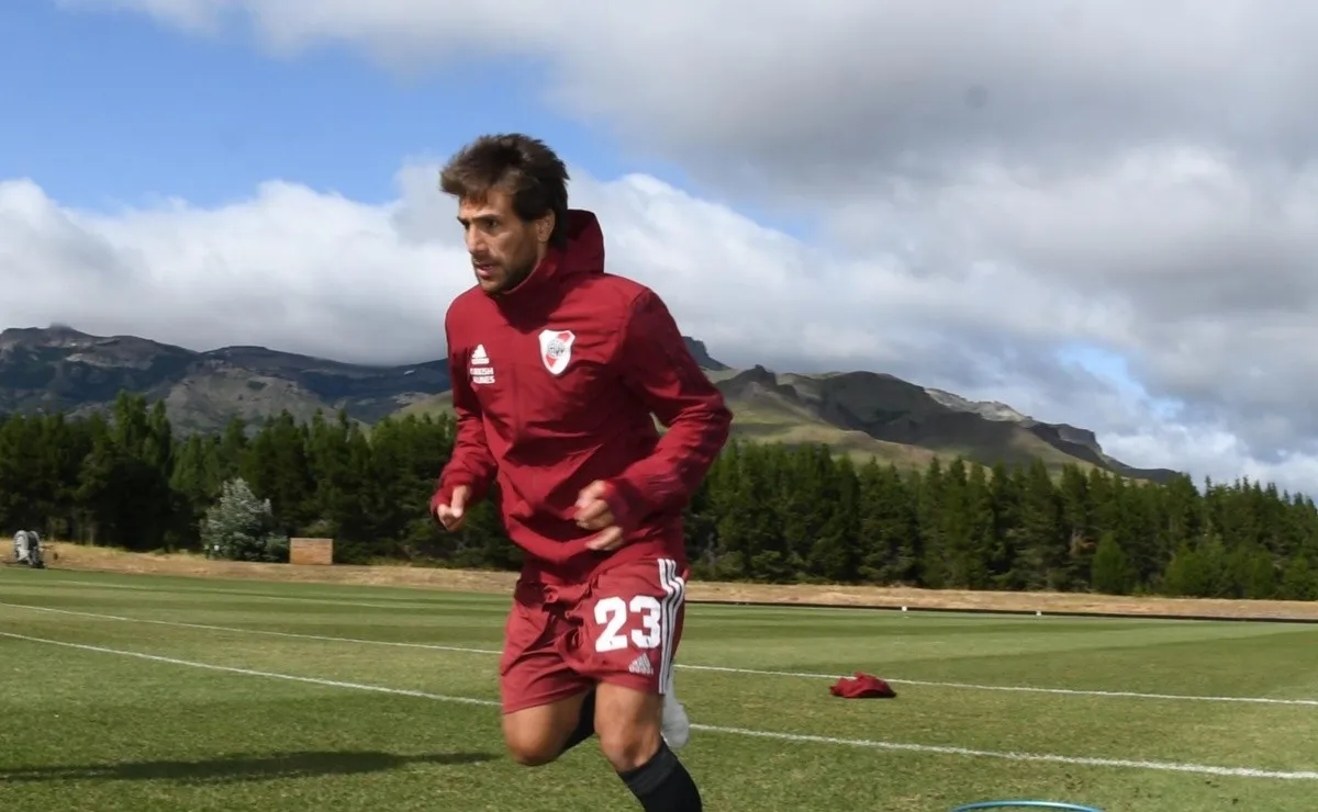 El capitán no pierde tiempo y mantiene su estado físico.