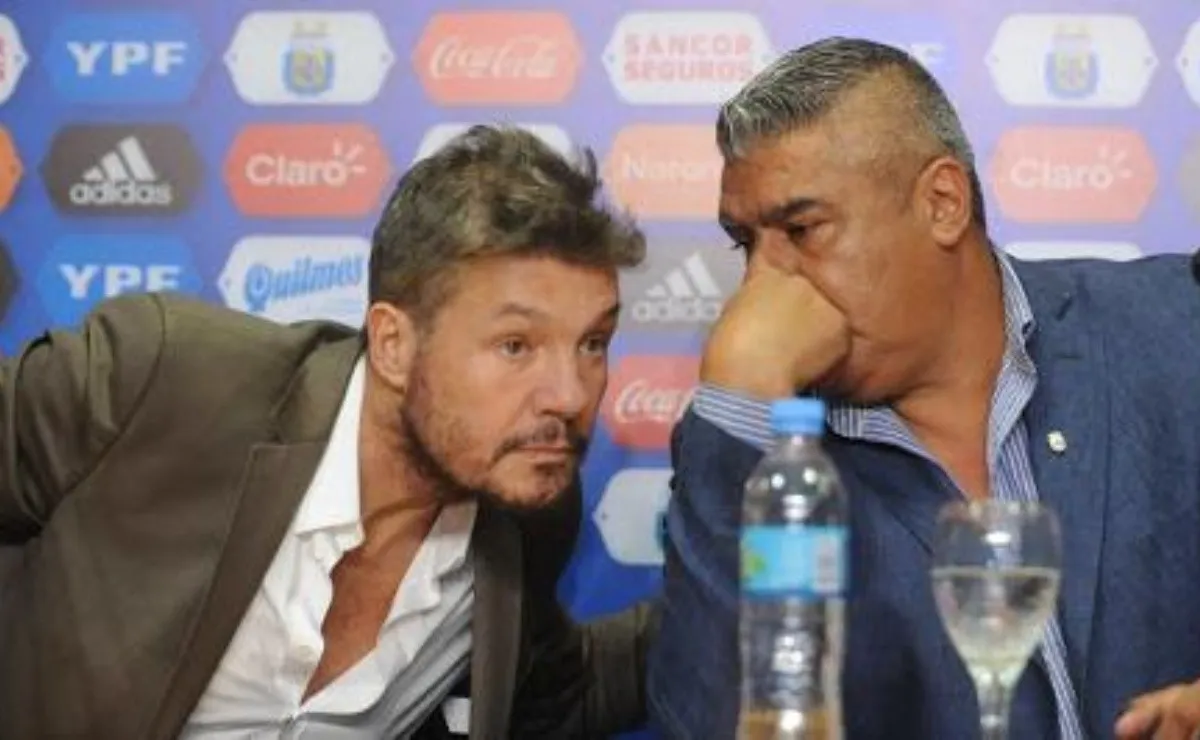 Tinelli y Tapia, las cabezas de Superliga y AFA, dieron marcha atrás y suspendieron el fútbol