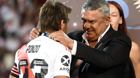 Ponzio, líder del plantel de River, y Claudio Tapia, presidente de la AFA, en veredas opuestas. (FOTO: Getty)
