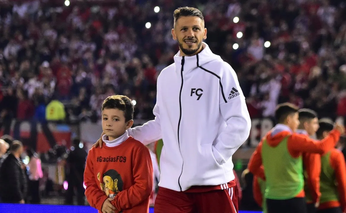 El hijo y la esposa del futbolista fueron sometidos a distintas pruebas.