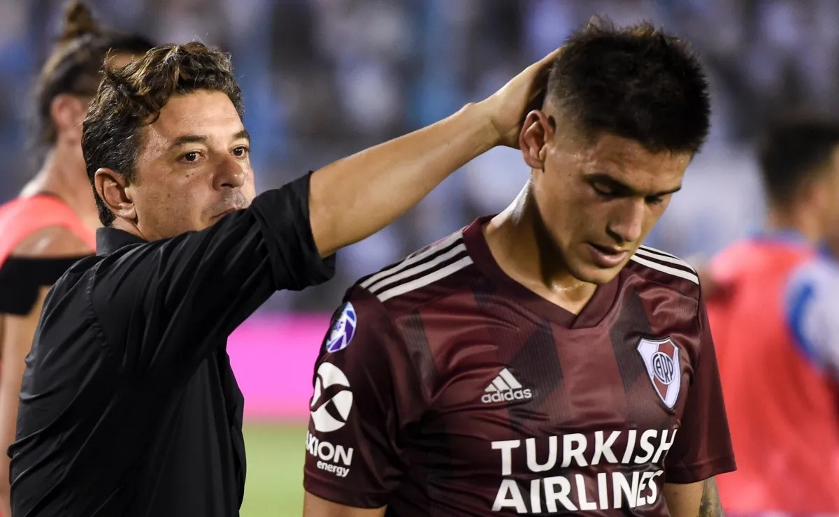 Gallardo encontró a los jugadores golpeados luego del empate con el Decano.