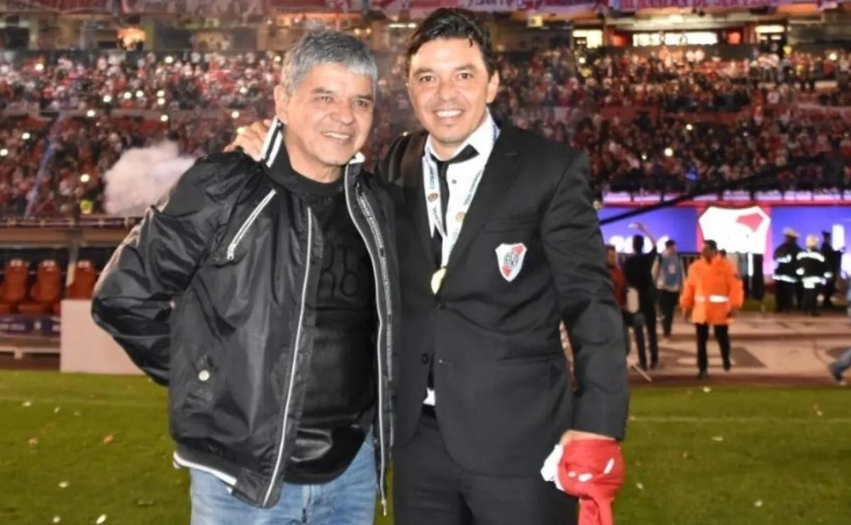 Máximo y Marcelo Gallardo, juntos en el Monumental.