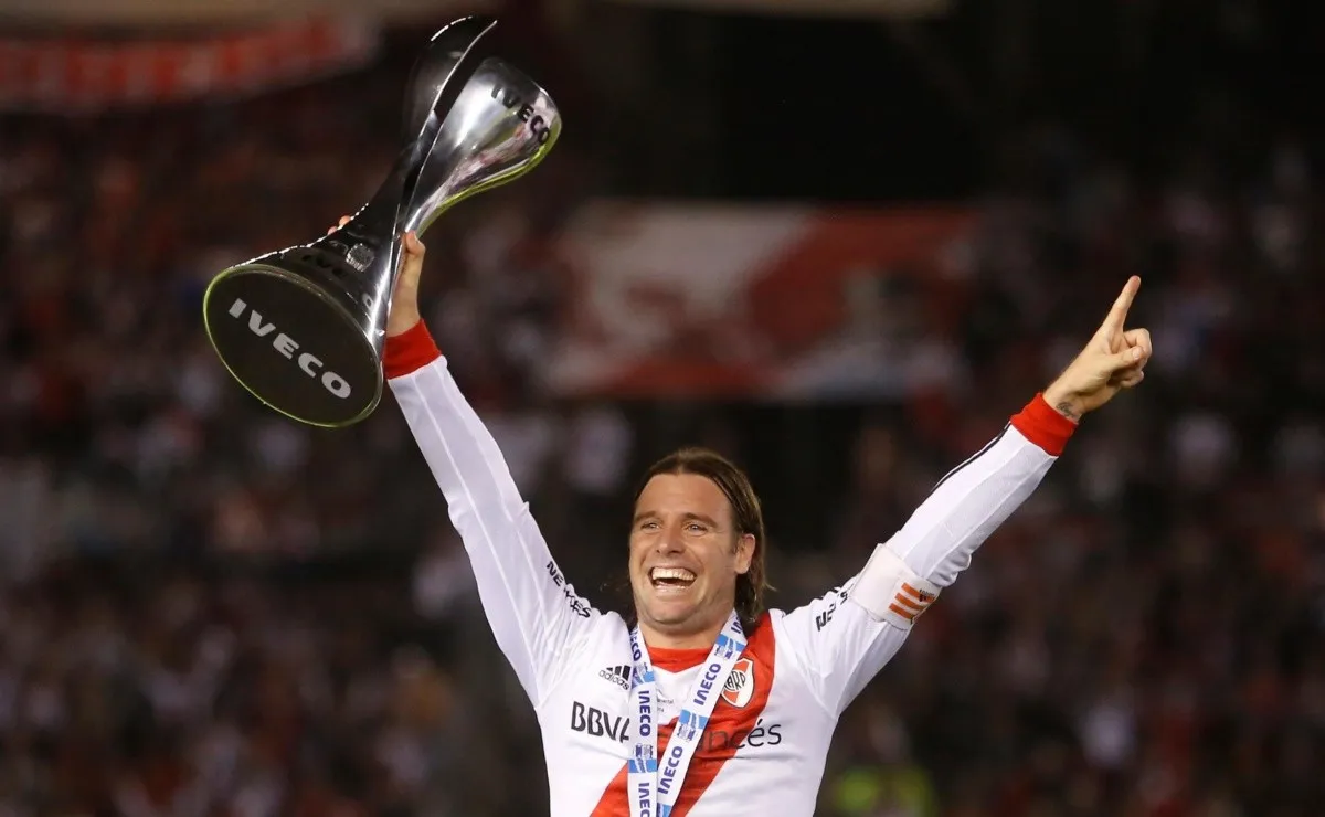 Cavenaghi estuvo en el plantel campeón del último campeonato local de River.