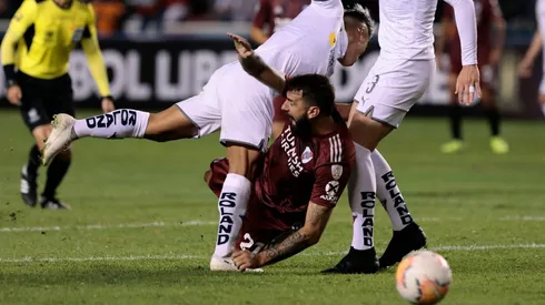 Una imagen que grafica cómo le va a River en Quito: tres caídas consecutivas. (FOTO: Getty)