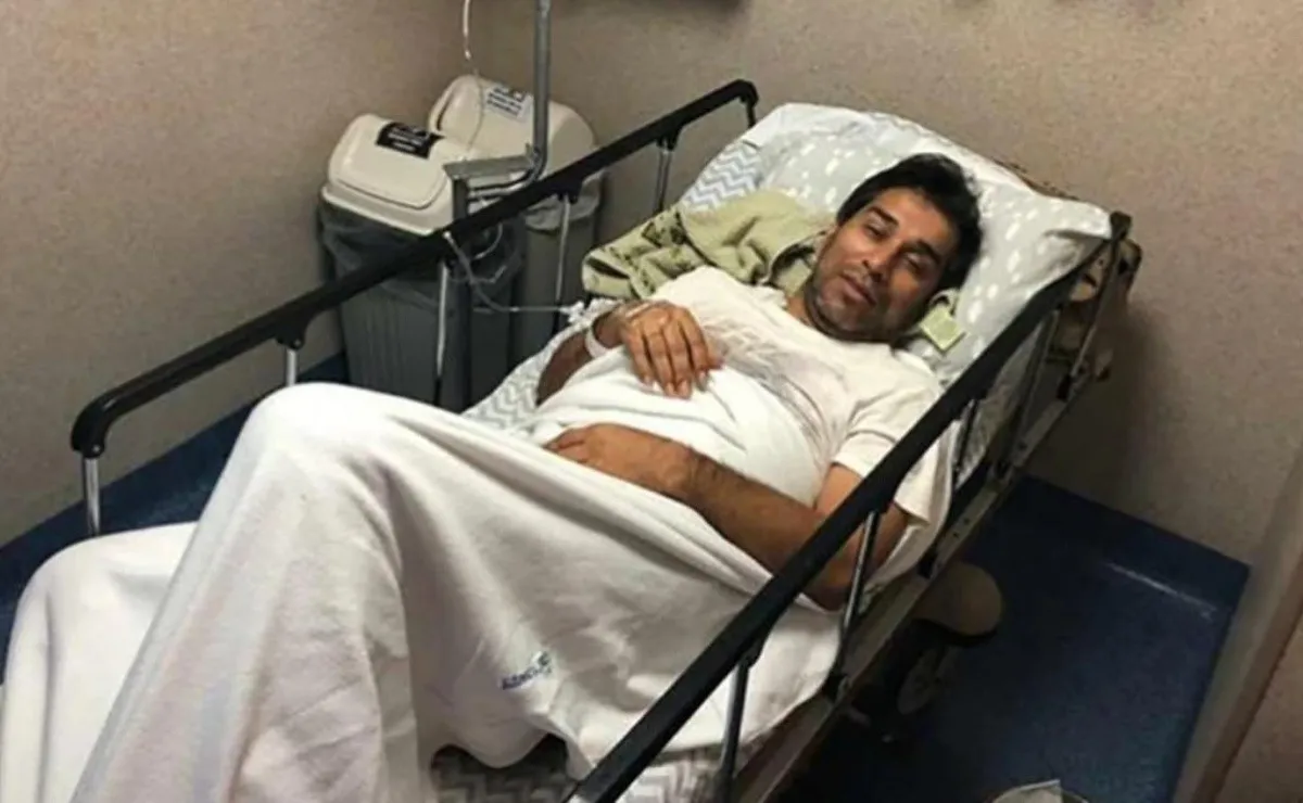 Pipino Cuevas, internado en Paraguay por dengue.