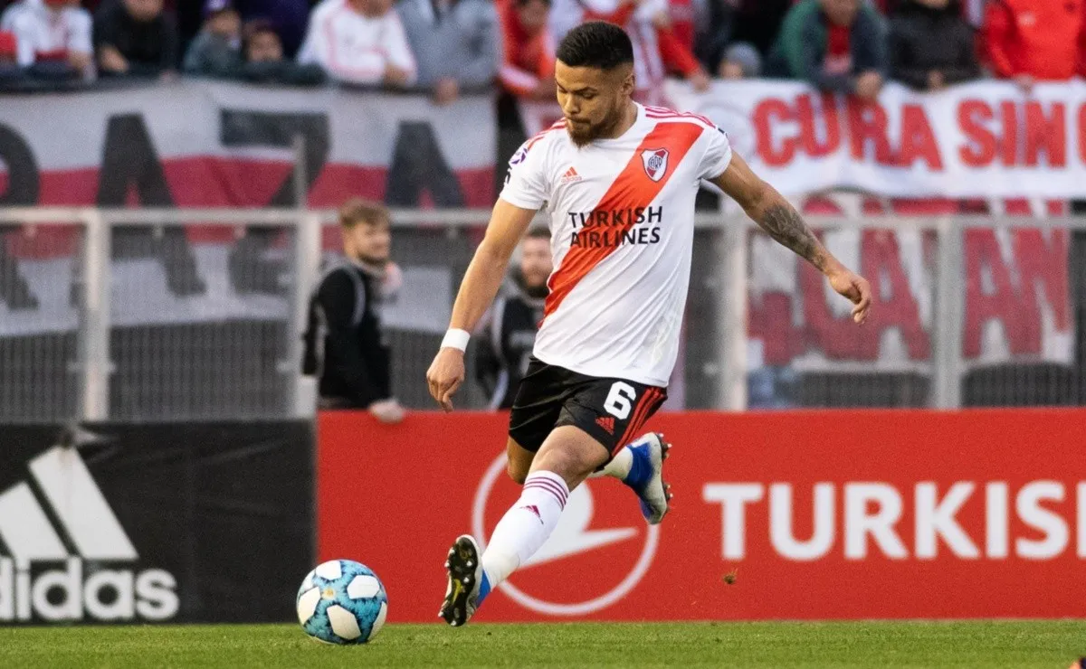 El chileno fue reemplazado a los 34' del segundo tiempo.