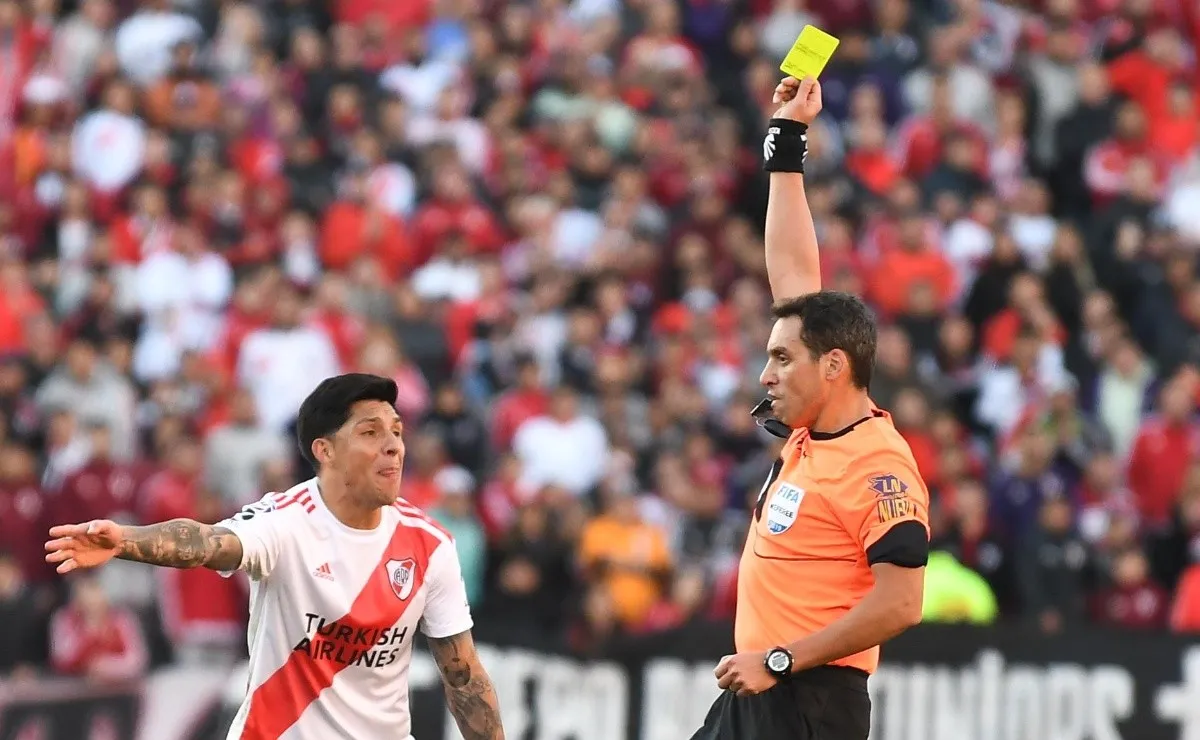 Casco, Montiel y Nacho Fernández deben tener cuidado.