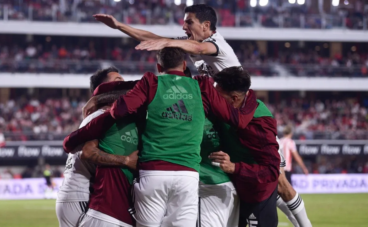 El Más Grande quiere coronarse enfrente de los hinchas millonarios.