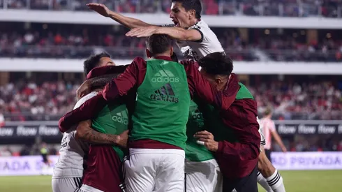 El Más Grande quiere coronarse enfrente de los hinchas millonarios.