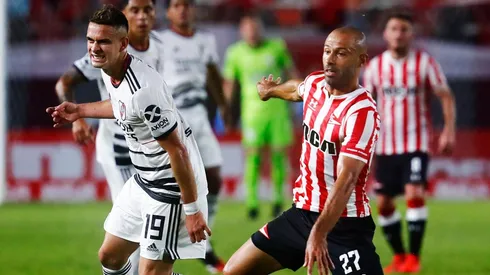 Mascherano fue el responsable de la amarilla a Borré.