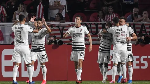 El equipo arrancó el año de la mejor manera y está cerca del título.