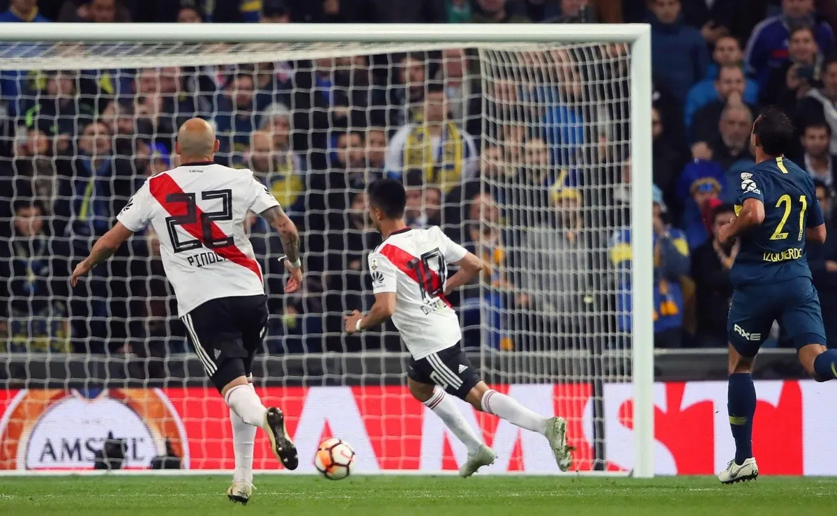 "Y va el tercero, y va el tercero", se leyó en la cuenta del equipo inglés