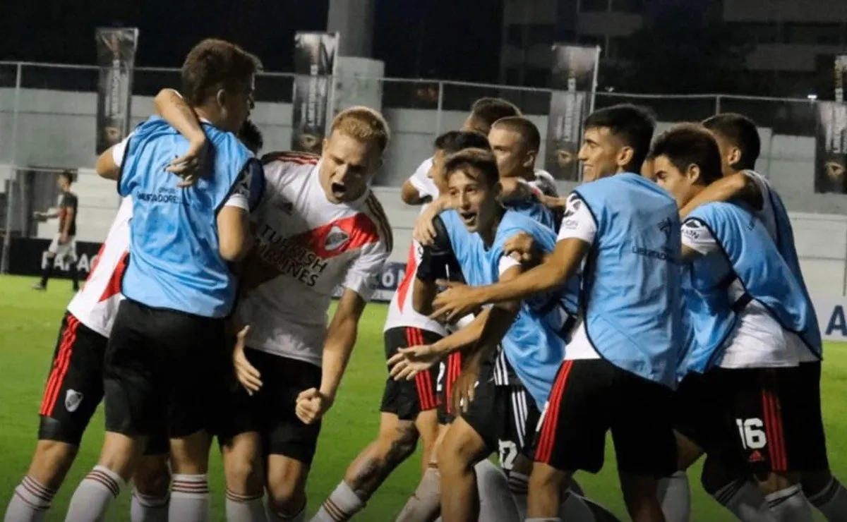 Goundou festaje el único gol del partido y la clasificación a semifinales.