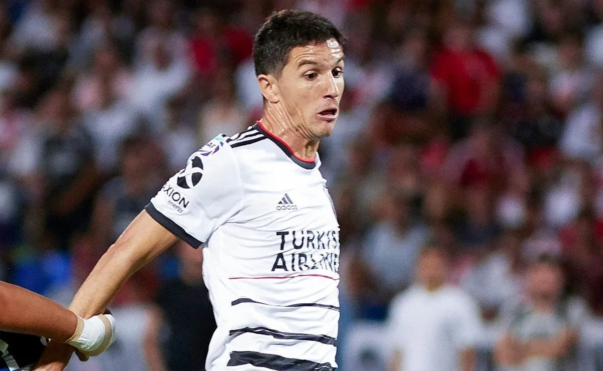 River usó la remera blanca cuando venció 1-0 a Godoy Cruz, pero en esa ocasión lució short negro. (FOTO: Getty)