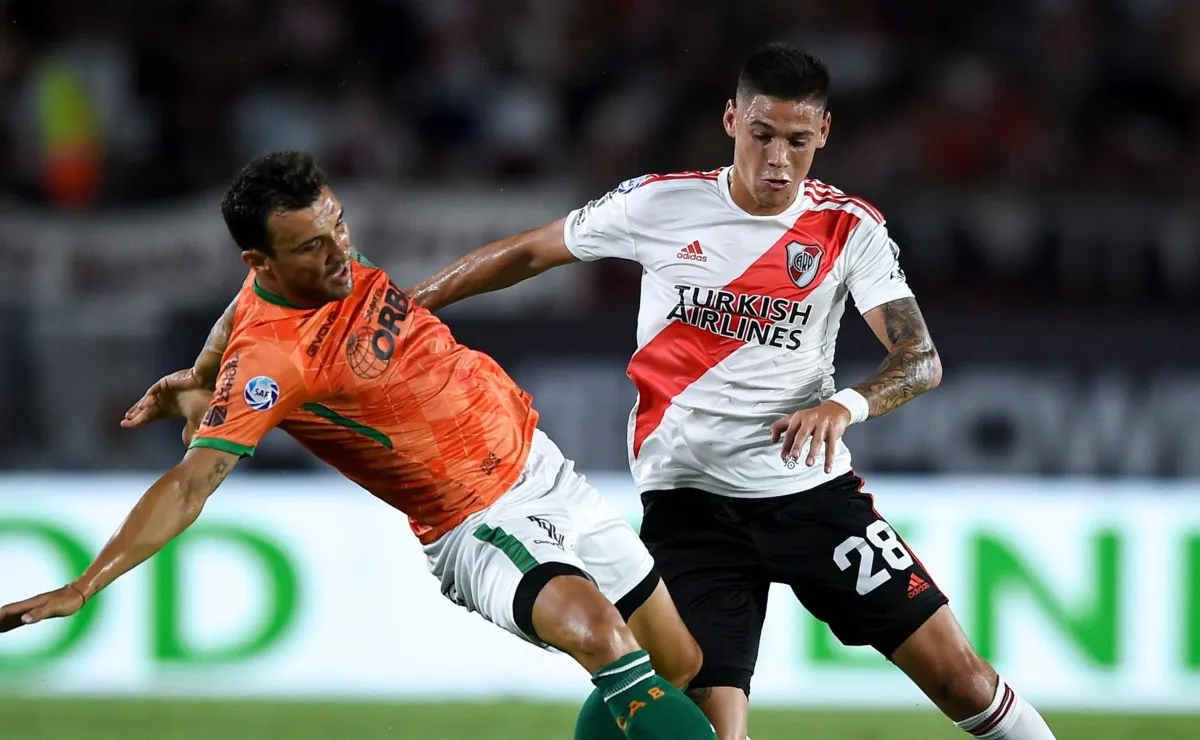 Robert Rojas, titular en el duelo ante Banfield.