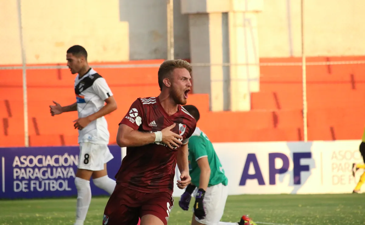 Beltrán erró un penal y luegó puso el 2-1.