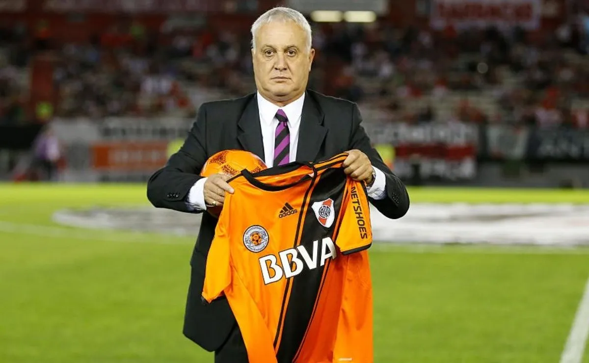 El Twitter oficial del Alonso es @Beto10Alonso