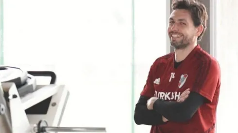 El arquero imita a uno de sus mejores amigos dentro del plantel