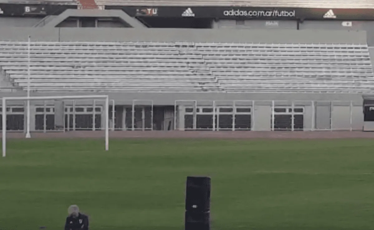 Se nota una considerable mejoría en el estado del pasto del Monumental.
