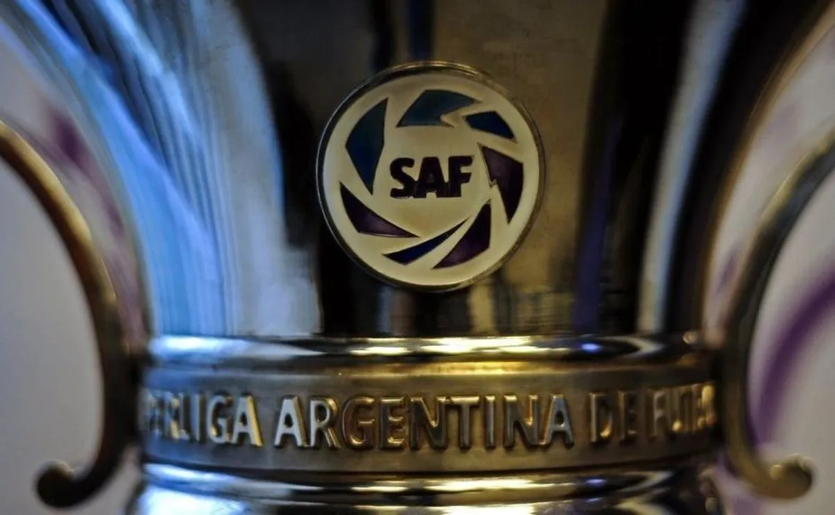 Desde que se utiliza la denominación de la Superliga los campeones fueron Boca y Racing, actual dueño del trofeo.