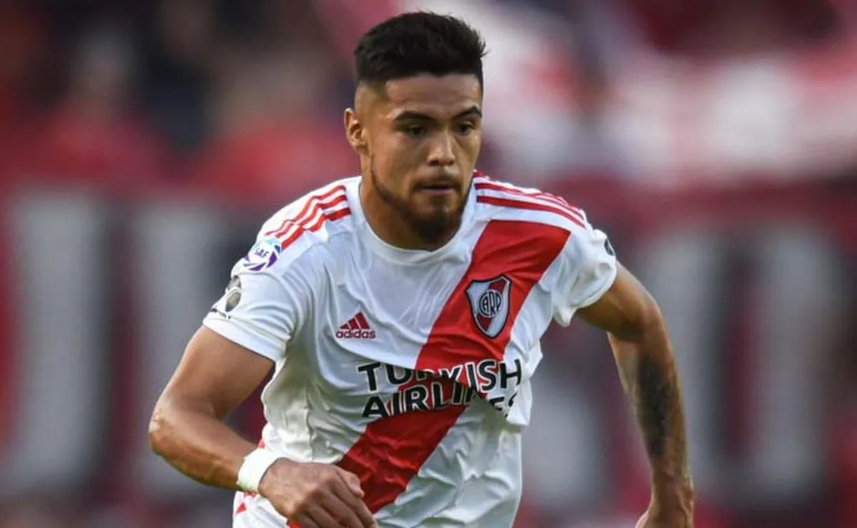 Paulo Díaz fue titular en el triunfo por 2-1 ante Independiente.