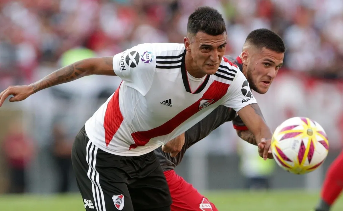 Matías Suárez pelea por un puesto con Ignacio Scocco.