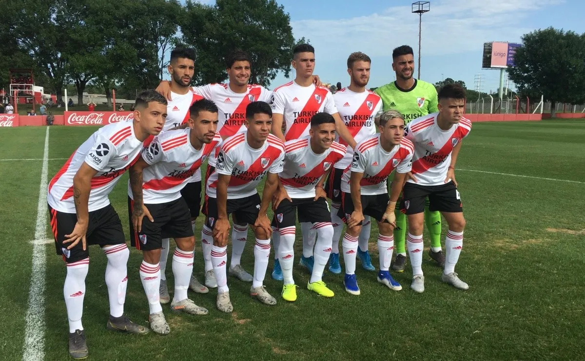 El Millonario perdió 1-0 ante Independiente en su visita a Villa Domínico.