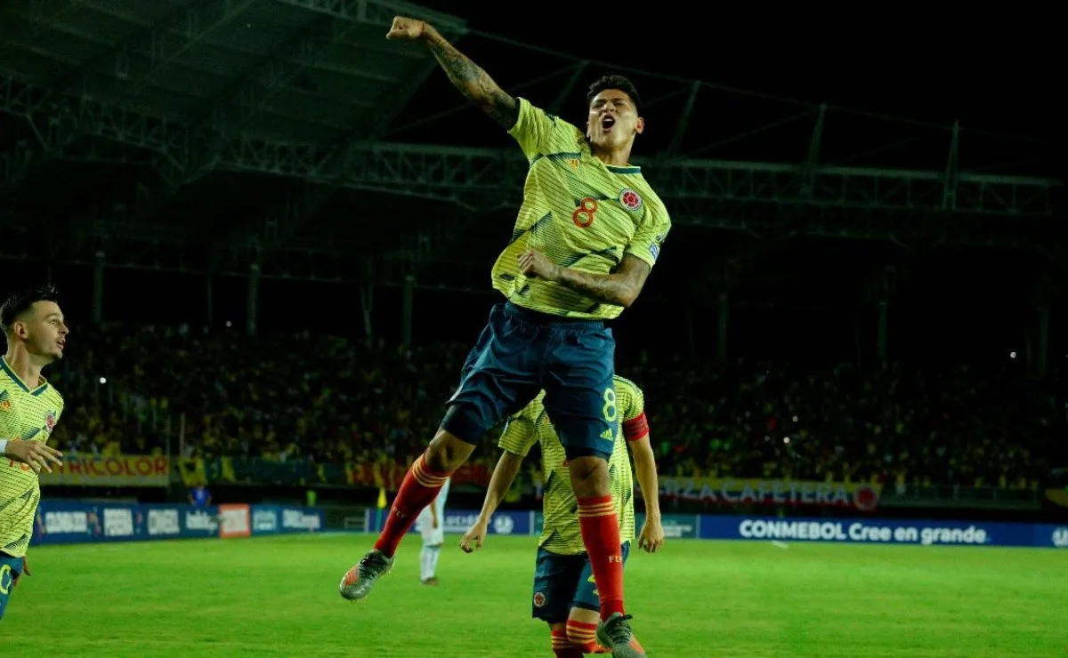 El colombiano abrió la cuenta con un golazo espectacular