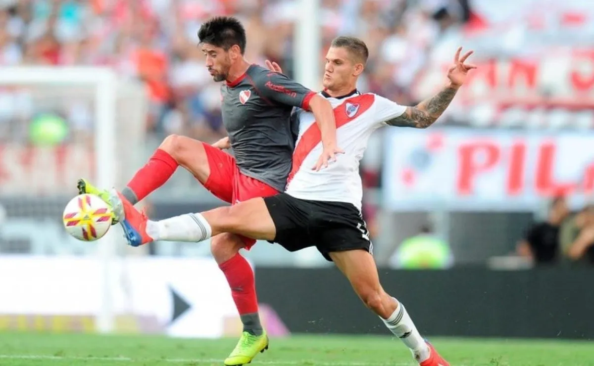 River visitará a Independiente por un partido pendiente de la fecha 14.