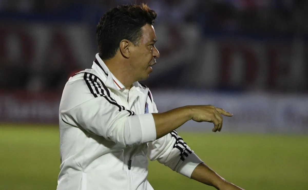"Seguimos haciendo papelones y atando todo con alambres", sostuvo el Muñeco al respecto