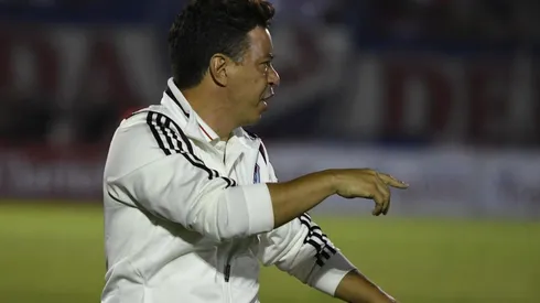 "Seguimos haciendo papelones y atando todo con alambres", sostuvo el Muñeco al respecto