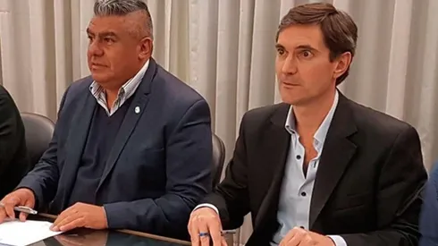 Claudio Tapia, líder de AFA, y Mariano Elizondo, líder de la Superliga, en medio de un conflicto de intereses