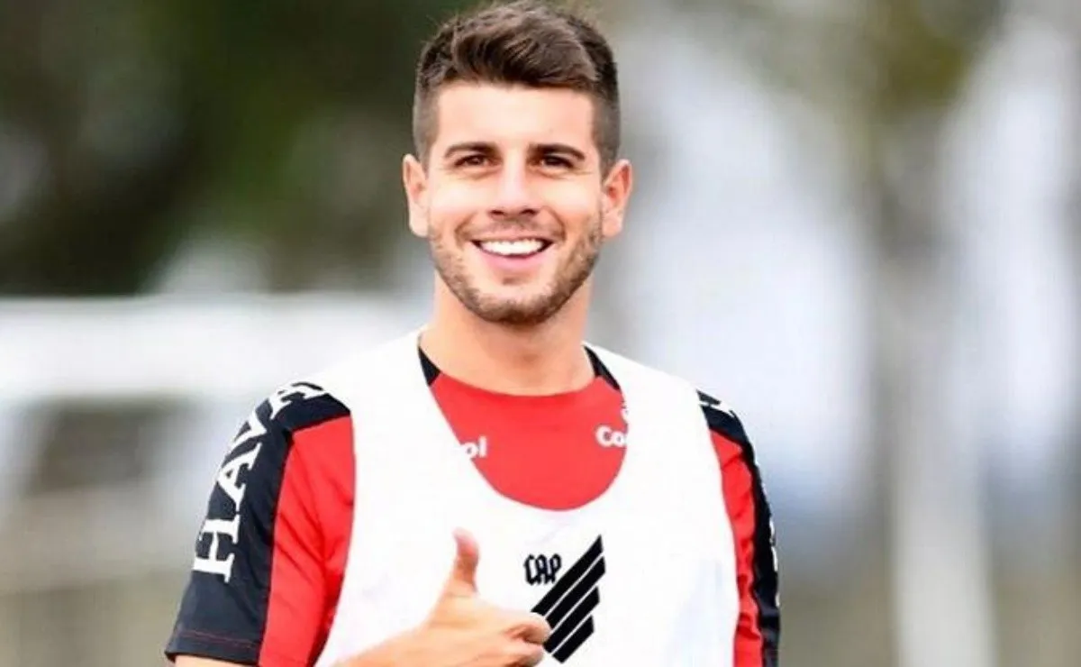 Tomás Andrade jugó un año a préstamo en Paranaense.