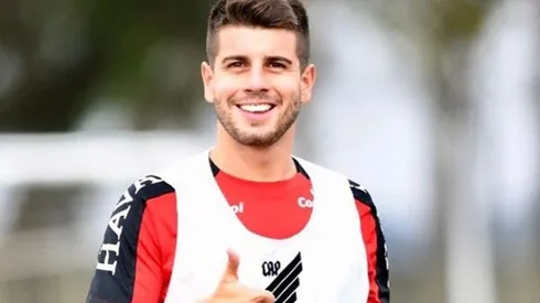 Tomás Andrade jugó un año a préstamo en Paranaense.