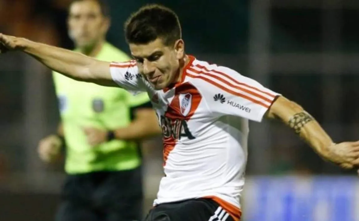 Tomás Andrade, volante cuyo pase pertenece a River.