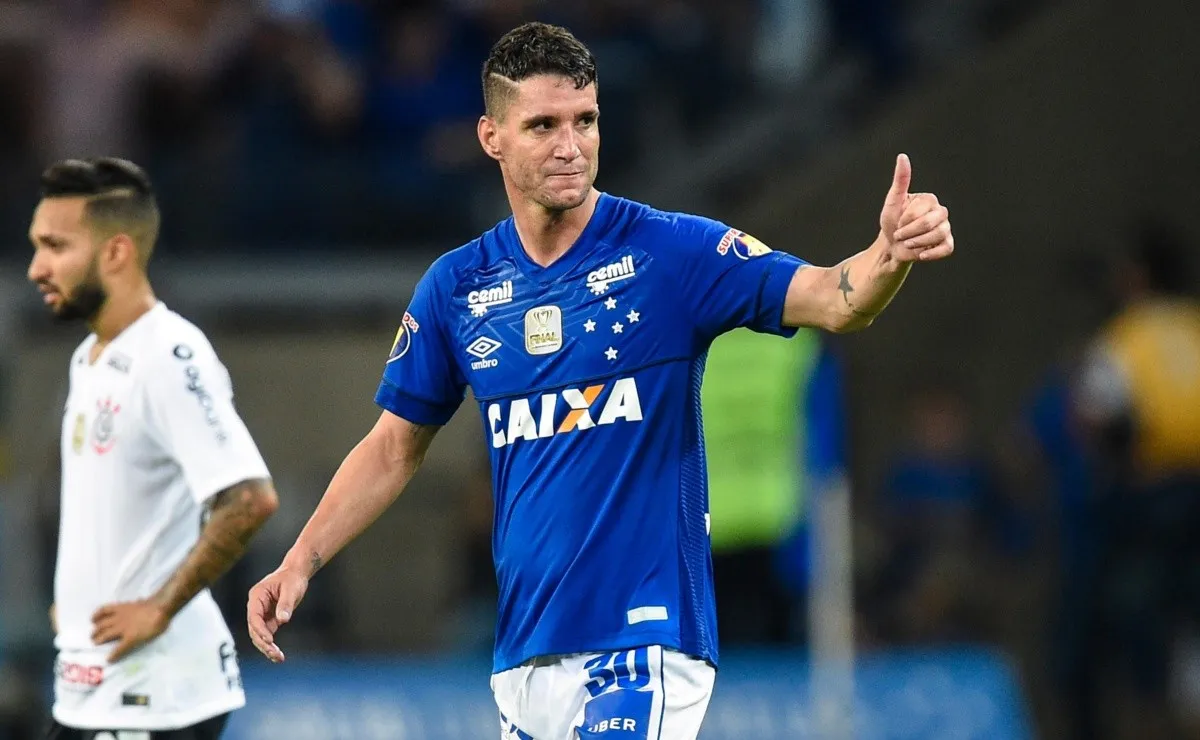 Según informó Globo Esporte, tanto el Millonario como Boca estarían detrás del volante.